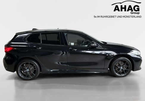 BMW 118, 2023