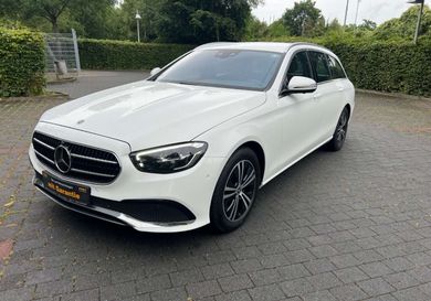 Mercedes-Benz E 220, 2022