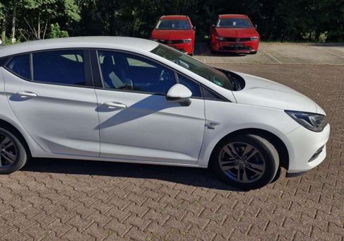 Opel Astra, 2019