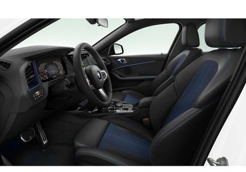 BMW 118, 2023