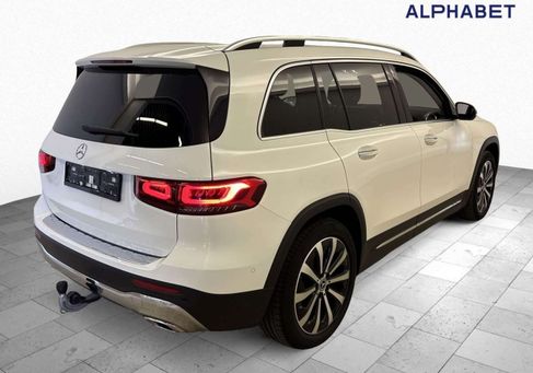Mercedes-Benz GLB 200, 2021