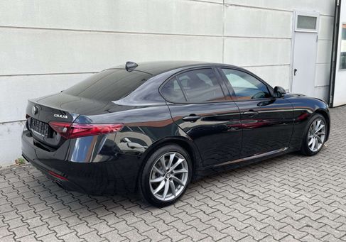 Alfa Romeo Giulia, 2022 3