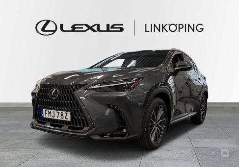 Lexus NX, 2022