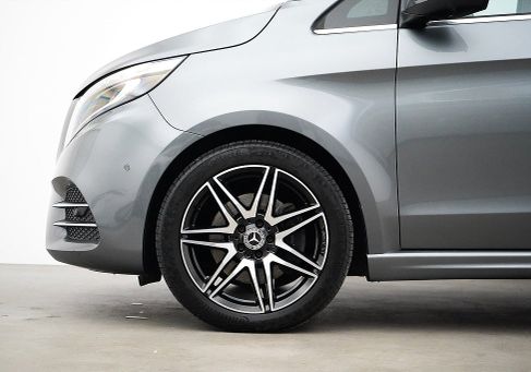 Mercedes-Benz V 300, 2022