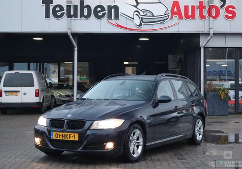 BMW 318, 2009