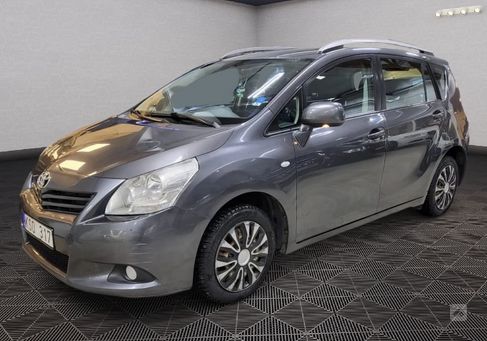 Toyota Verso, 2010