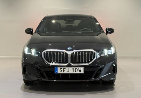 BMW 550, 2025