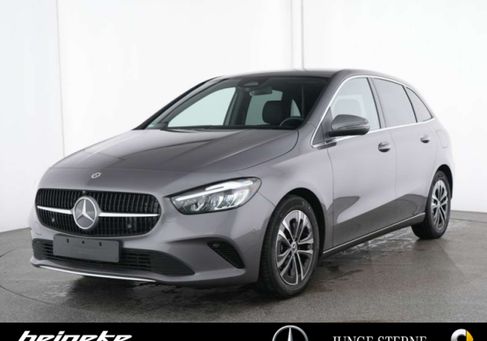 Mercedes-Benz B 200, 2024