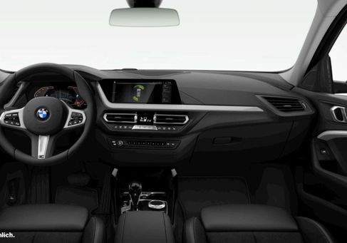 BMW 118, 2022