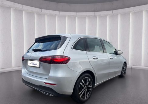 Mercedes-Benz B 200, 2023