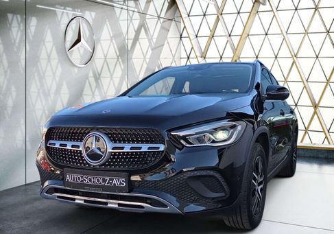 Mercedes-Benz GLA 180, 2022