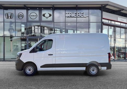 Nissan Interstar, 2025