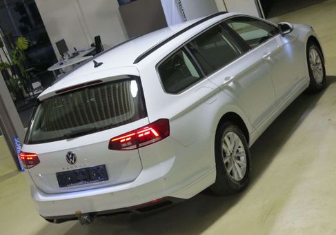 Volkswagen Passat Variant, 2023 3