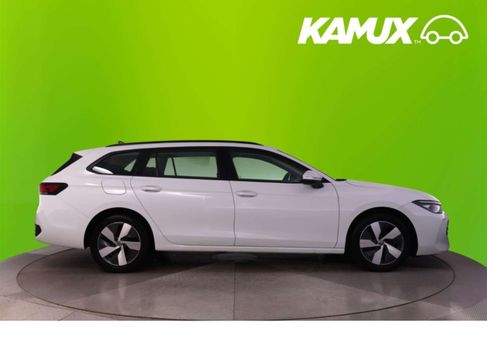Volkswagen Passat Variant, 2024 3