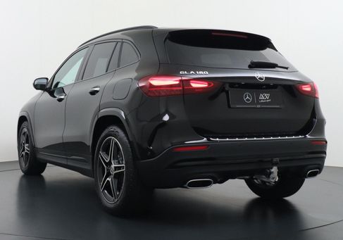 Mercedes-Benz GLA 180, 2025