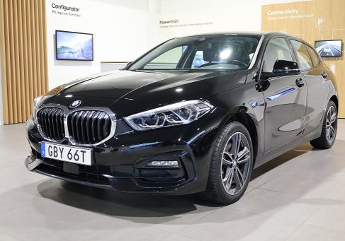 BMW 118, 2022