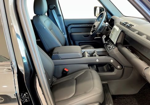 Land Rover Defender, 2026