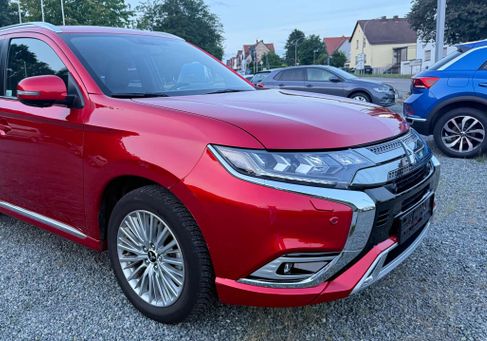 Mitsubishi Outlander, 2020