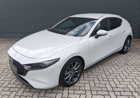 Mazda 3, 2025
