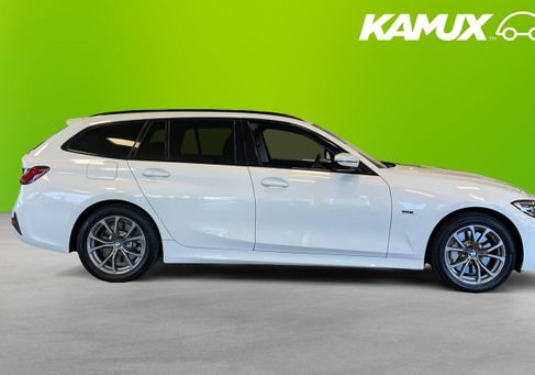 BMW 330, 2022 2
