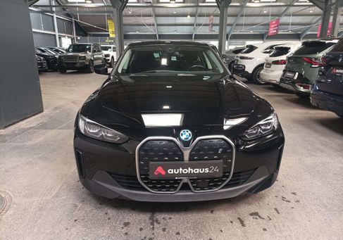 BMW i4, 2023 2