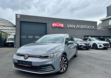 Volkswagen Golf, 2022