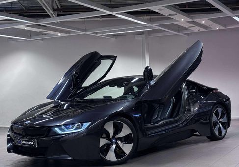 BMW i8, 2016