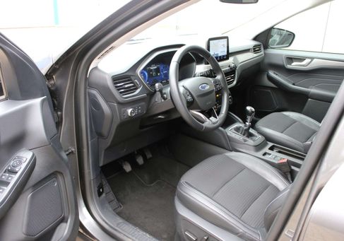 Ford Kuga, 2021