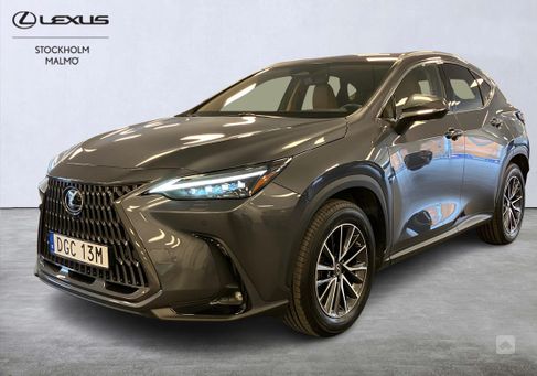 Lexus NX, 2022