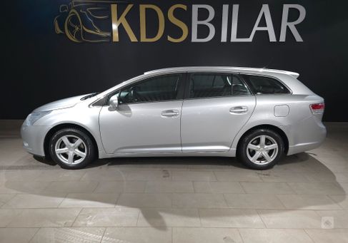 Toyota Avensis, 2010