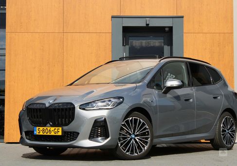 BMW 230, 2023