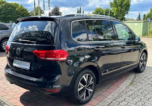 Volkswagen Touran, 2022 3