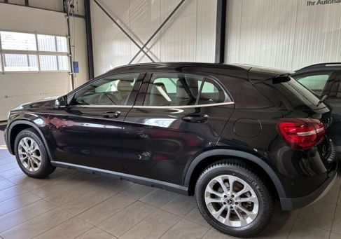 Mercedes-Benz GLA 220, 2019 3