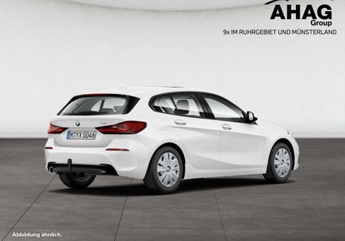 BMW 118, 2021