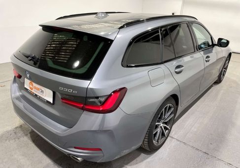 BMW 330, 2022