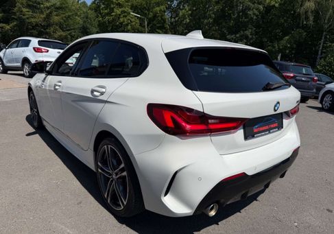 BMW 118, 2021