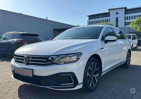 Volkswagen Passat, 2021