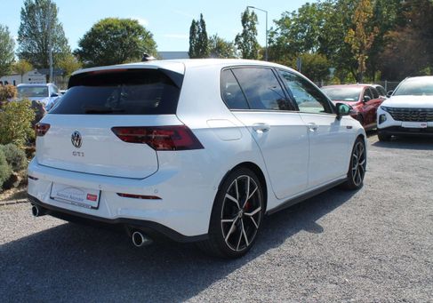 Volkswagen Golf, 2022 3
