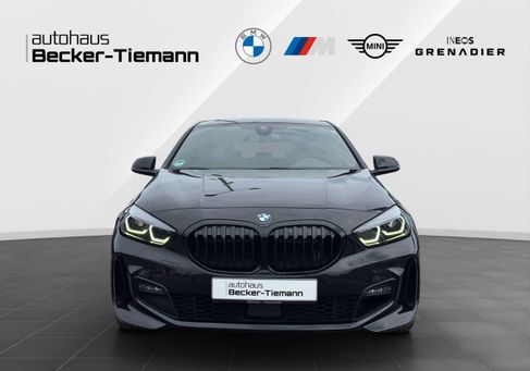 BMW 120, 2022