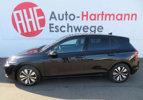 Volkswagen Golf, 2024