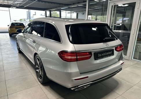 Mercedes-Benz E 200, 2020 3