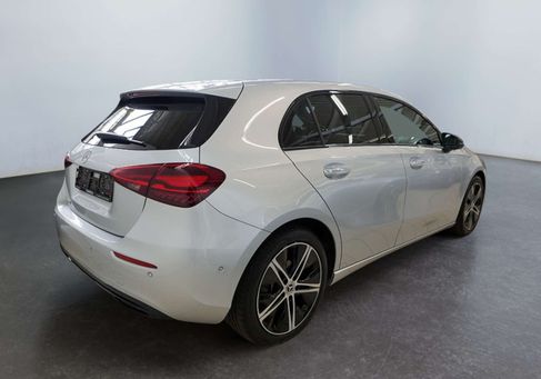 Mercedes-Benz A 180, 2024 3