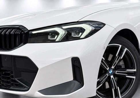 BMW 320, 2023 3
