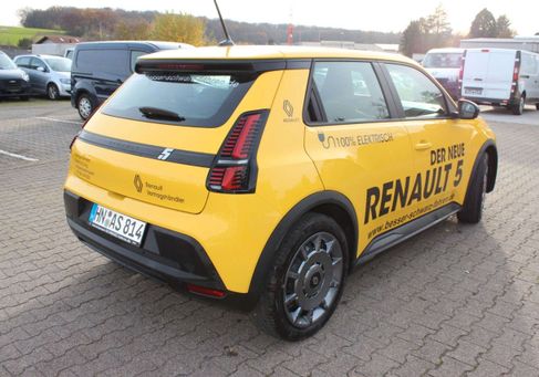 Renault R 5, 2025