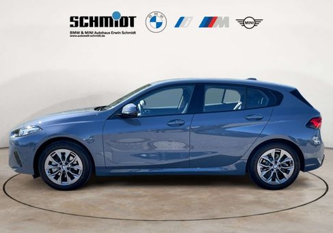 BMW 114, 2025