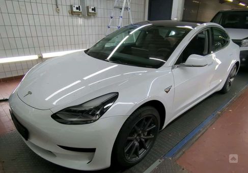 Tesla Model 3, 2019