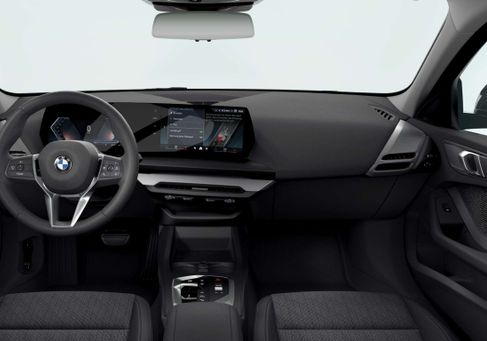 BMW 120, 2025