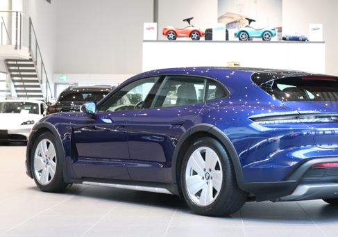Porsche Taycan, 2022