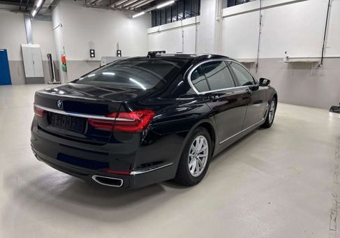 BMW 730, 2017