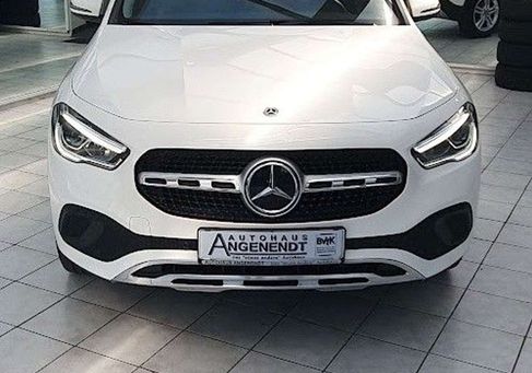 Mercedes-Benz GLA 200, 2022 2